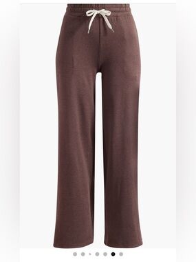 New without tags Vuori Halo essential wideleg pants size m